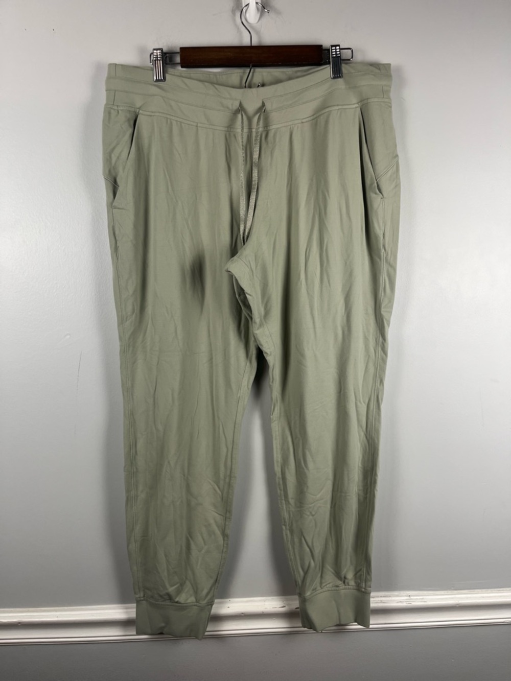 Lululemon ready to rulu jogger pants in fern green size 16 - Picture 8 of 8